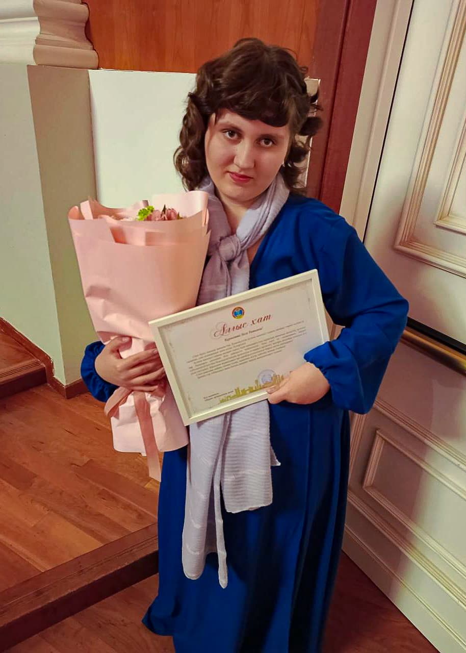 Занятия арт-терапии в школе Мұғалім