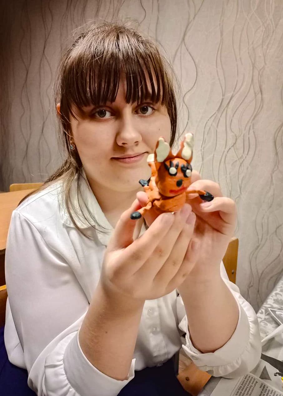 Занятия арт-терапии в школе Мұғалім