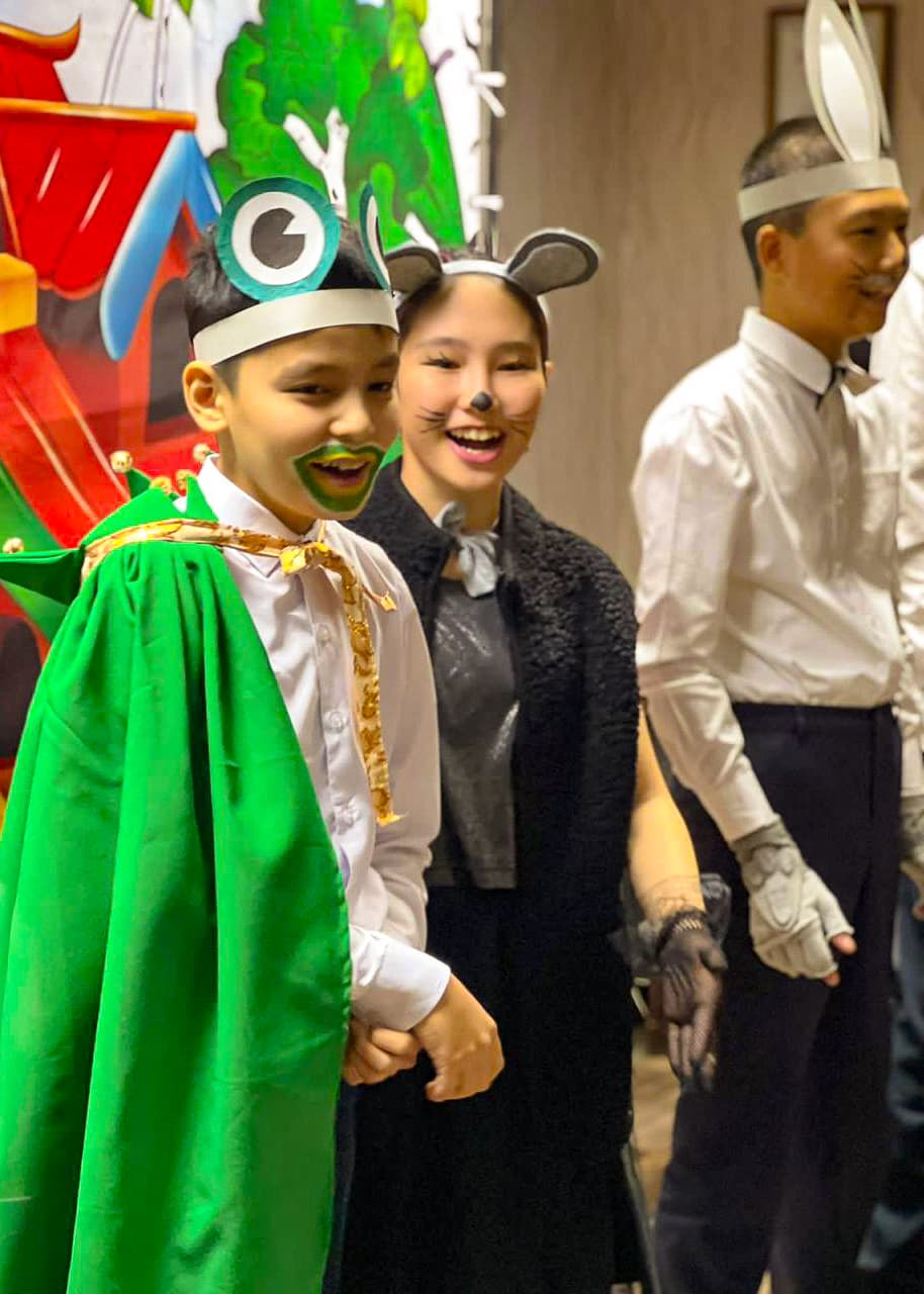 Занятия арт-терапии в школе Мұғалім